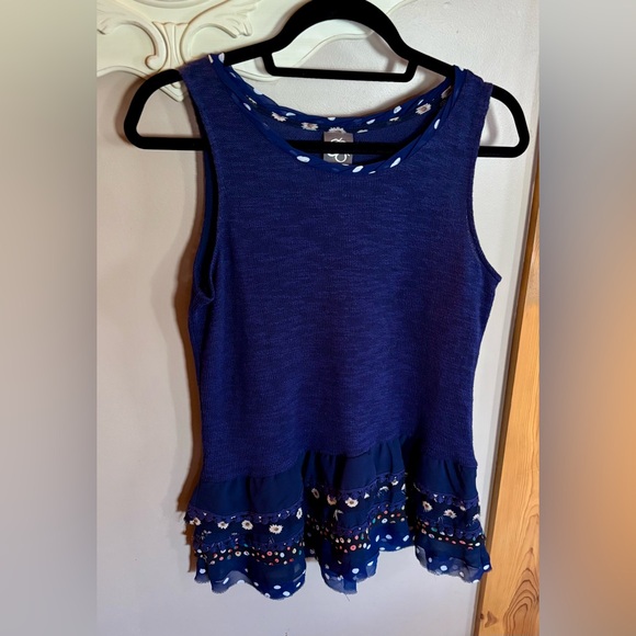 ⭐️ANTHROPOLOGIE One September tiered ruffle sleeveless fine knit sweater⭐️ - Picture 1 of 7